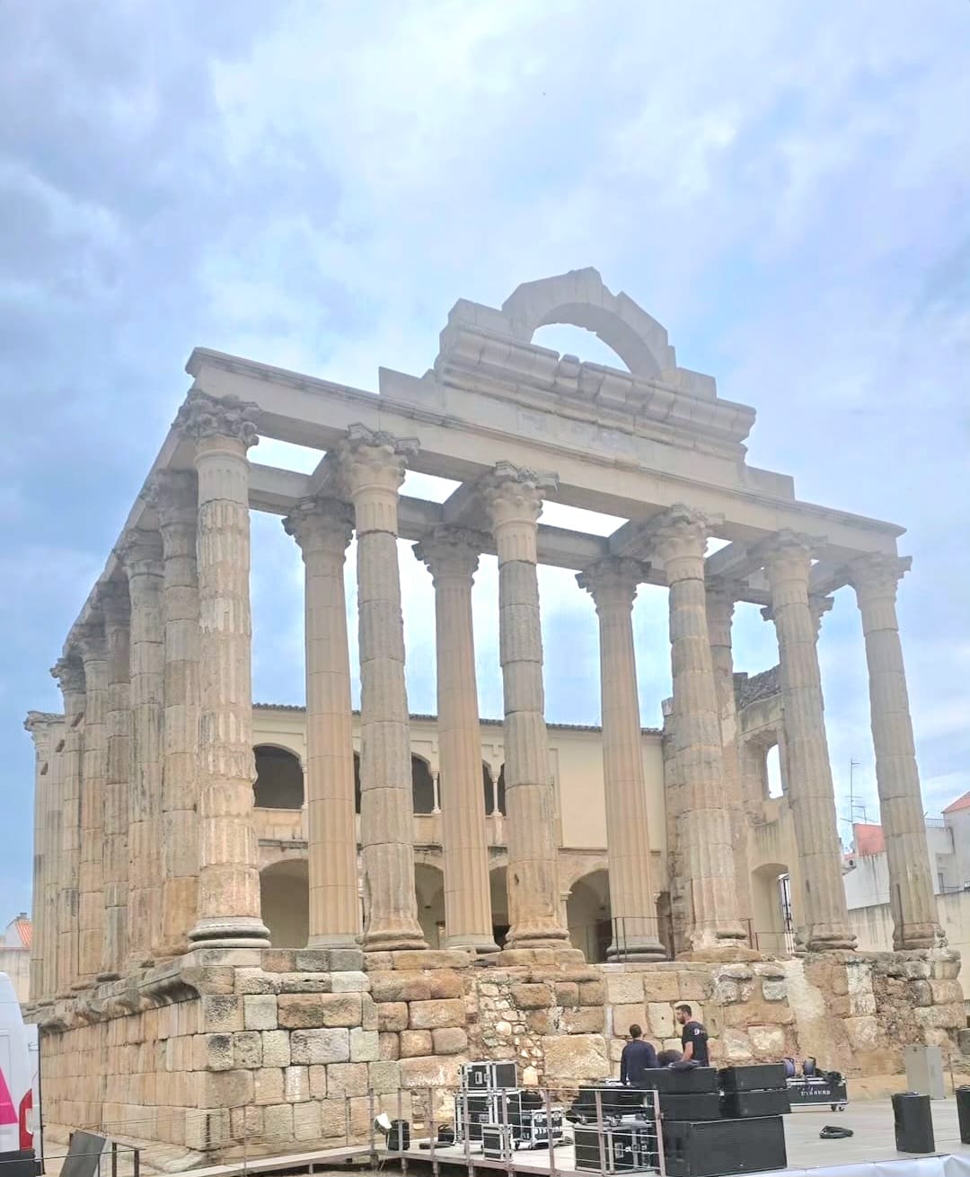 Vista del Templo de Diana en Mérida, monumento romano declarado Patrimonio de la Humanidad