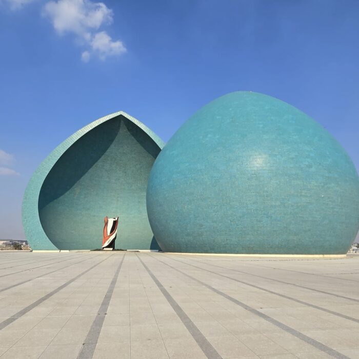 Fotografía que realice de El Monumento Al-Shaheed en mi viaje por Irak