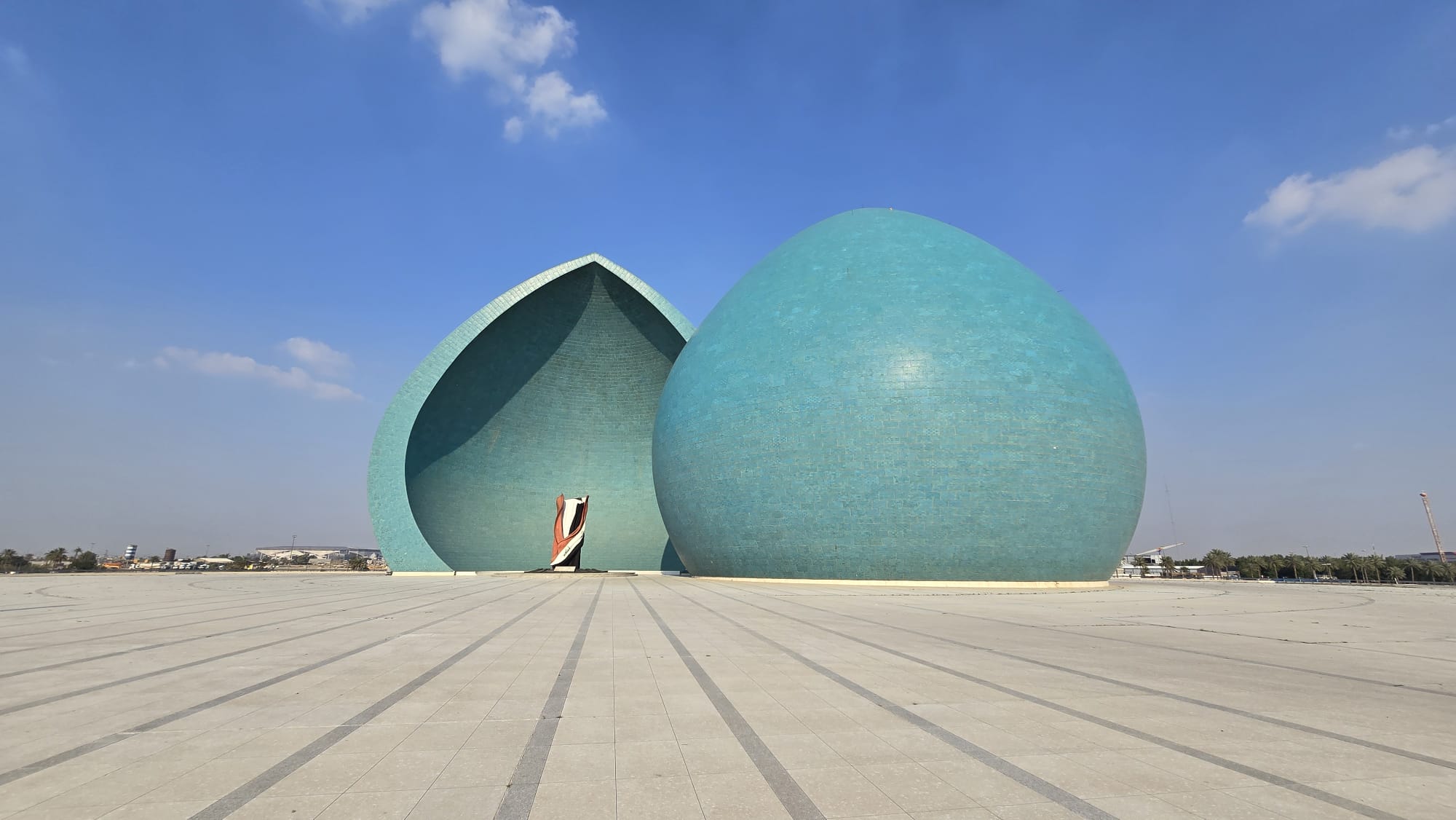 Fotografía que realice de El Monumento Al-Shaheed en mi viaje por Irak